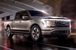 2022 Ford F-150 Lightning EV Front Right Side in SIlver